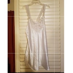 Vintage Dentelle Lingerie Bridal Lace Nightgown